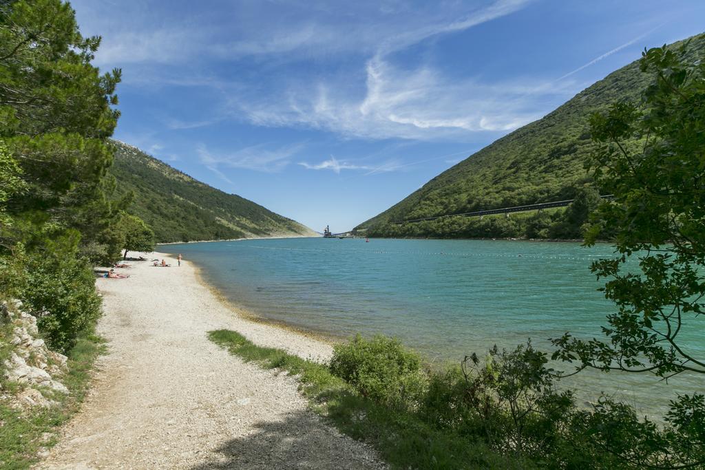 Villa Luka Nedescina Экстерьер фото
